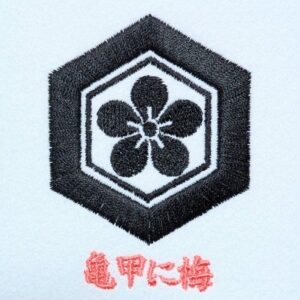 亀甲に梅