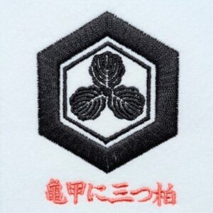 亀甲に三つ柏