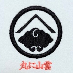 丸に山雲